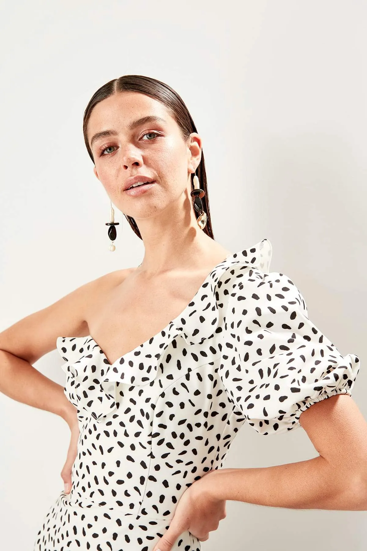 11658 Off-White Patterned One Shoulder Dress