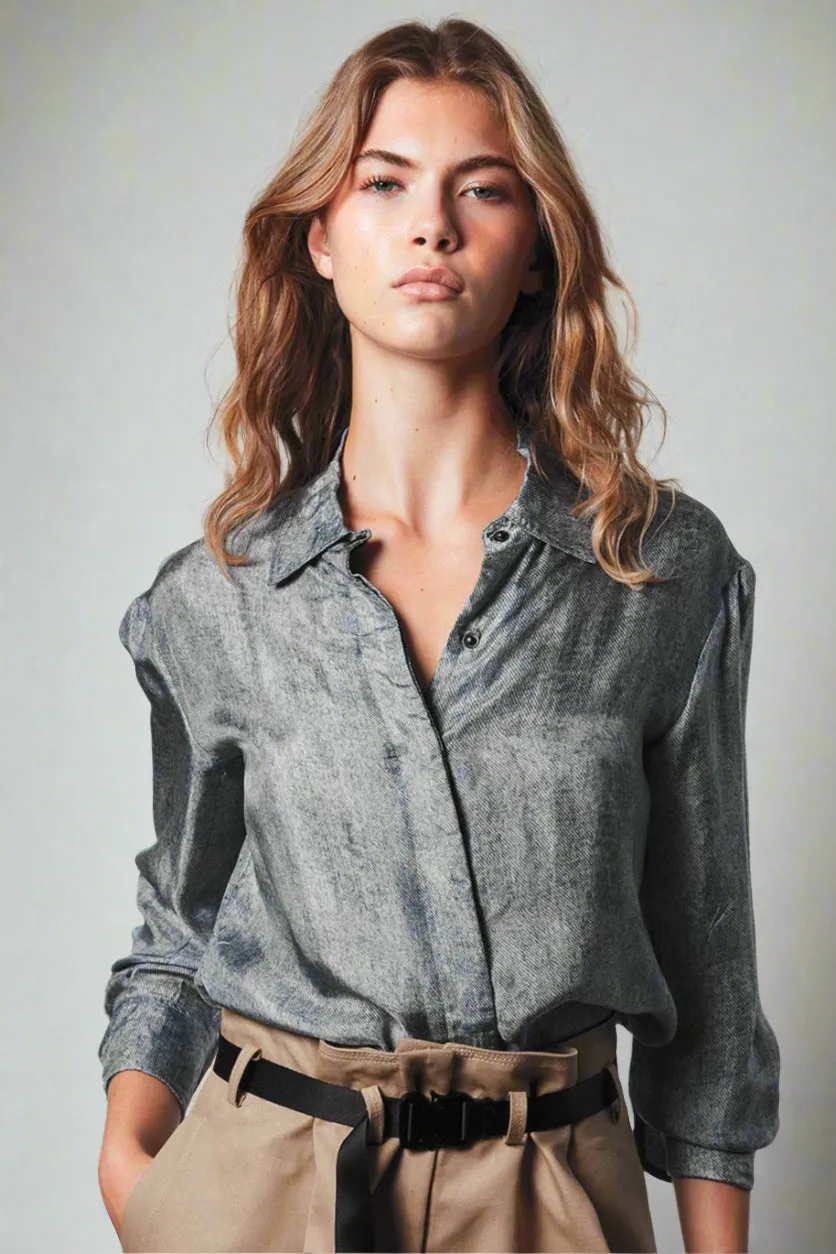 DENIMESQUE BUTTON UP