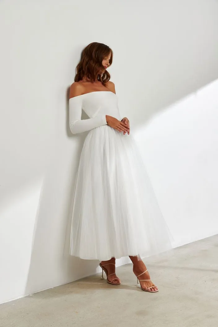 Flamboyant White Wedding Dress